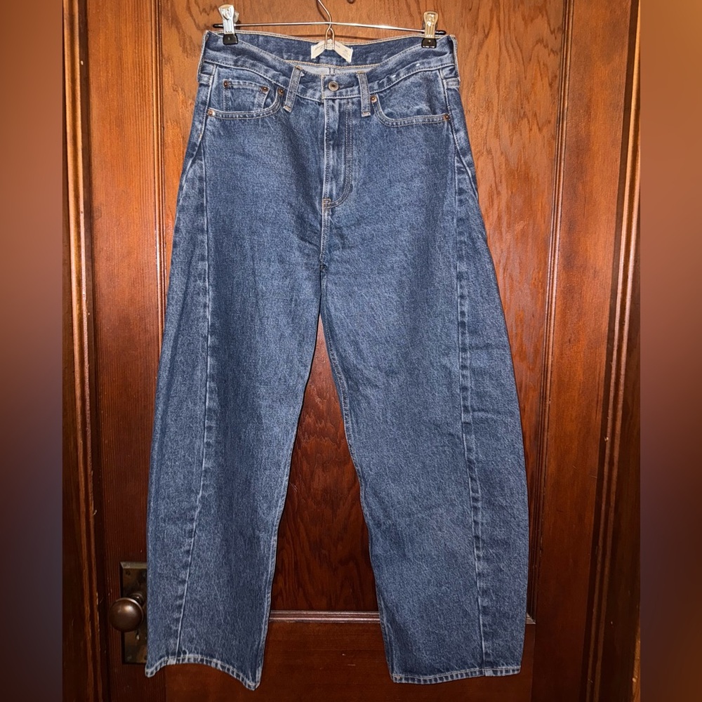 Abercrombie & Fitch Mid Rise Dark Wash Barrel Denim Jeans